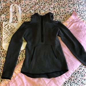 lululemon hooded 1/4 zip 💧